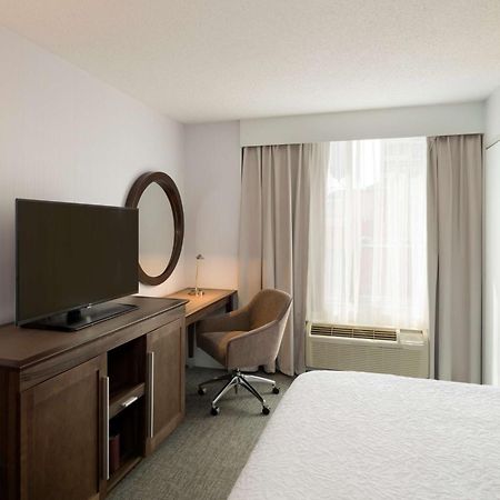 Hampton Inn Manhattan Chelsea New York Bagian luar foto