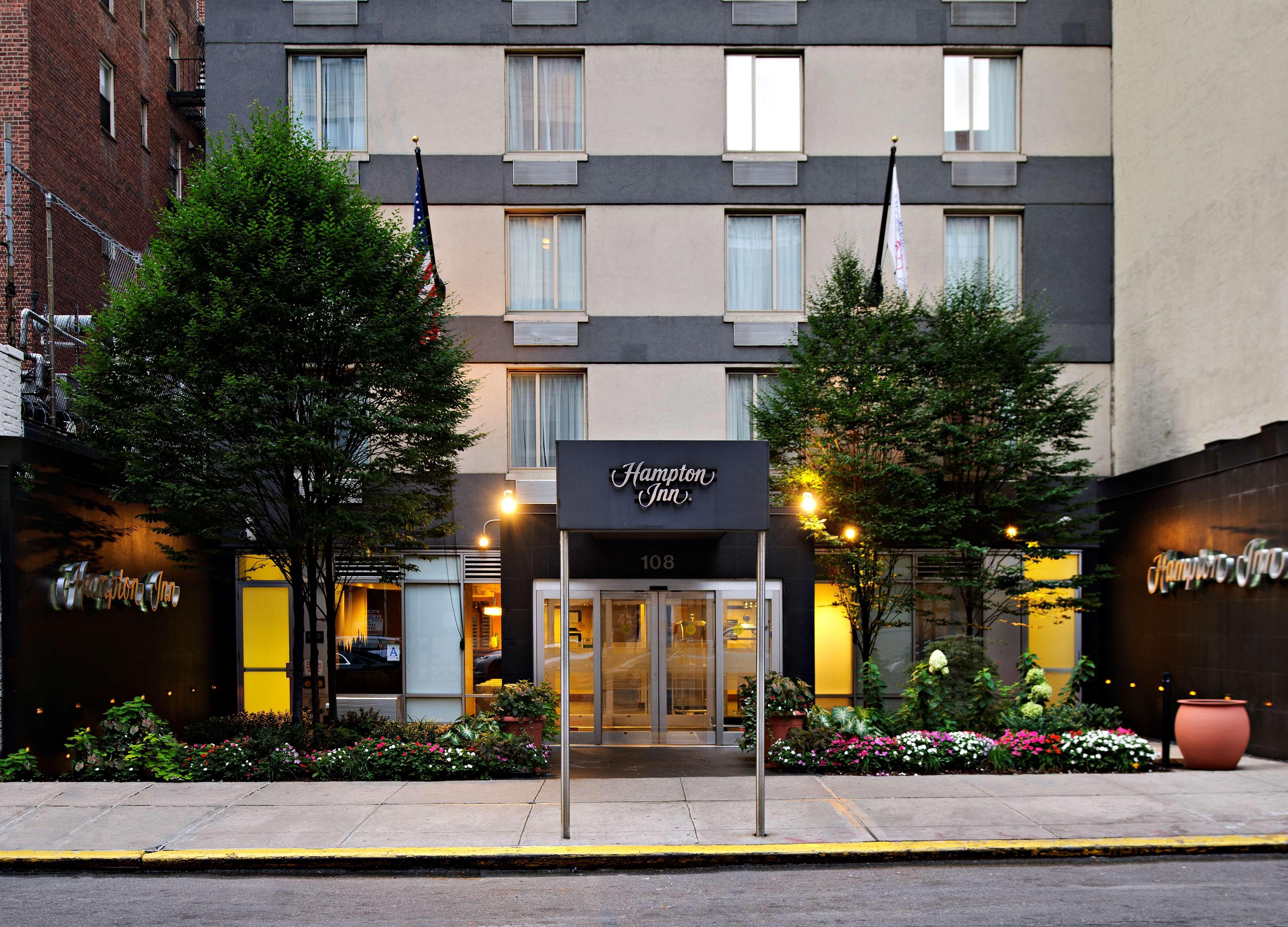 Hampton Inn Manhattan Chelsea New York Bagian luar foto