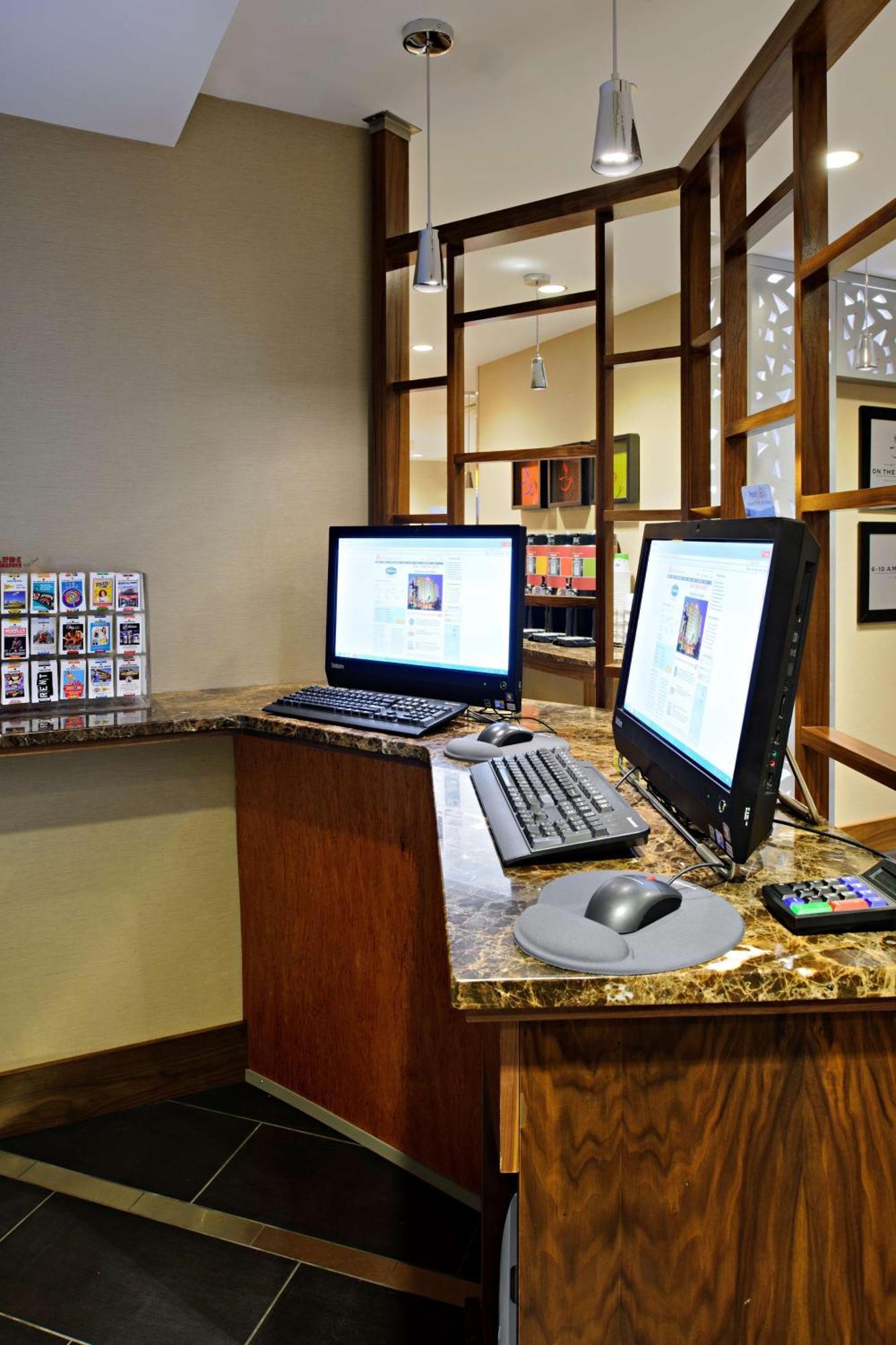 Hampton Inn Manhattan Chelsea New York Bagian luar foto