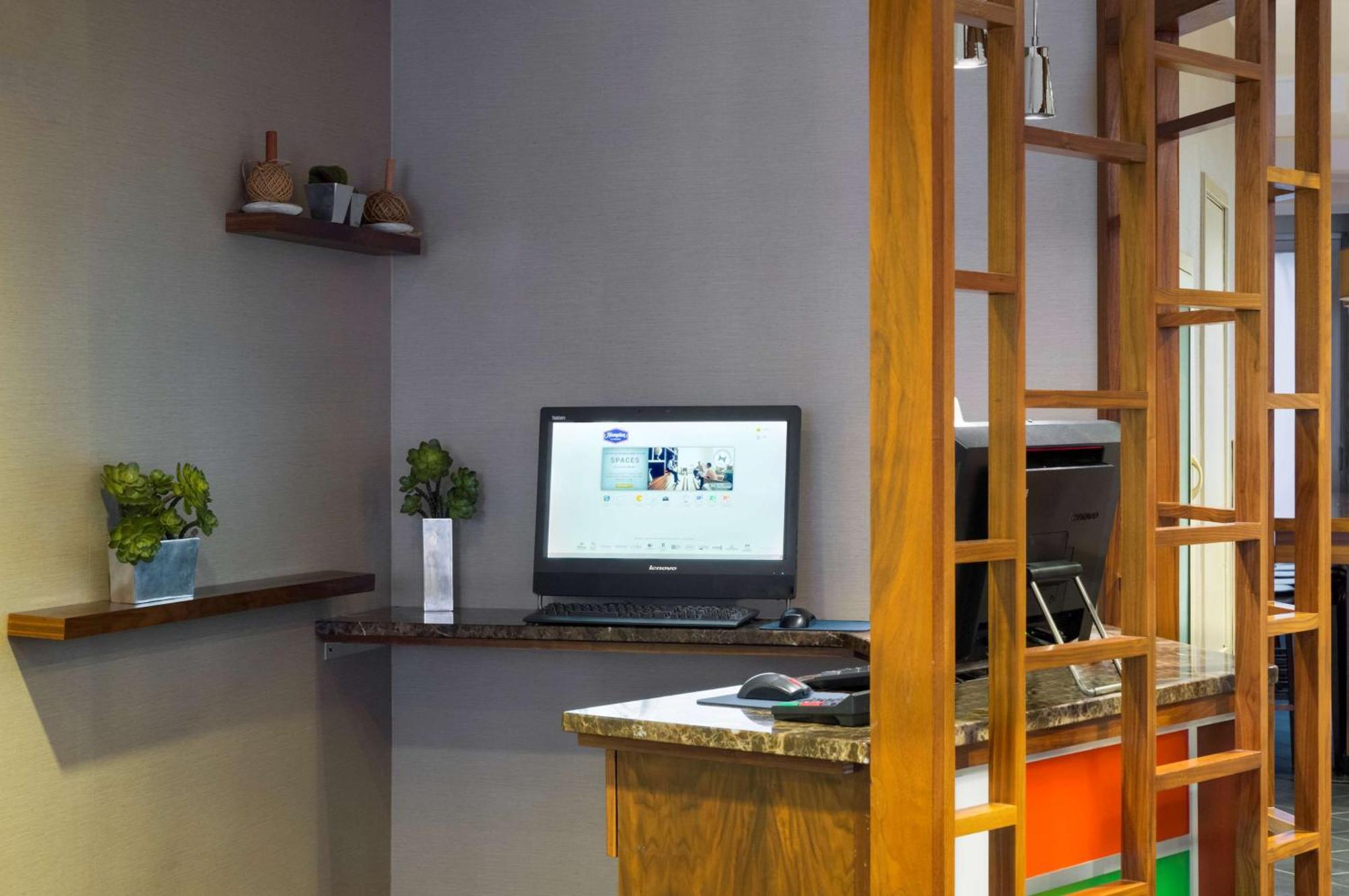 Hampton Inn Manhattan Chelsea New York Bagian luar foto