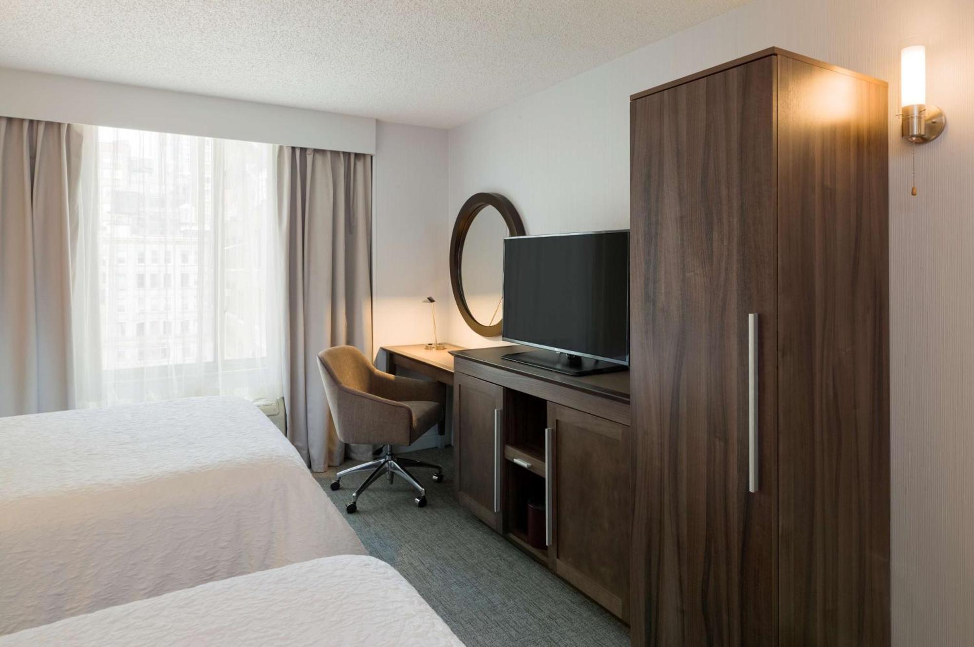 Hampton Inn Manhattan Chelsea New York Bagian luar foto