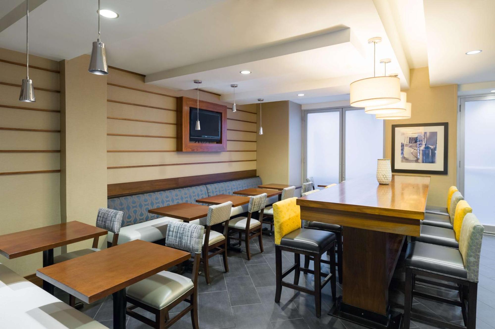 Hampton Inn Manhattan Chelsea New York Bagian luar foto