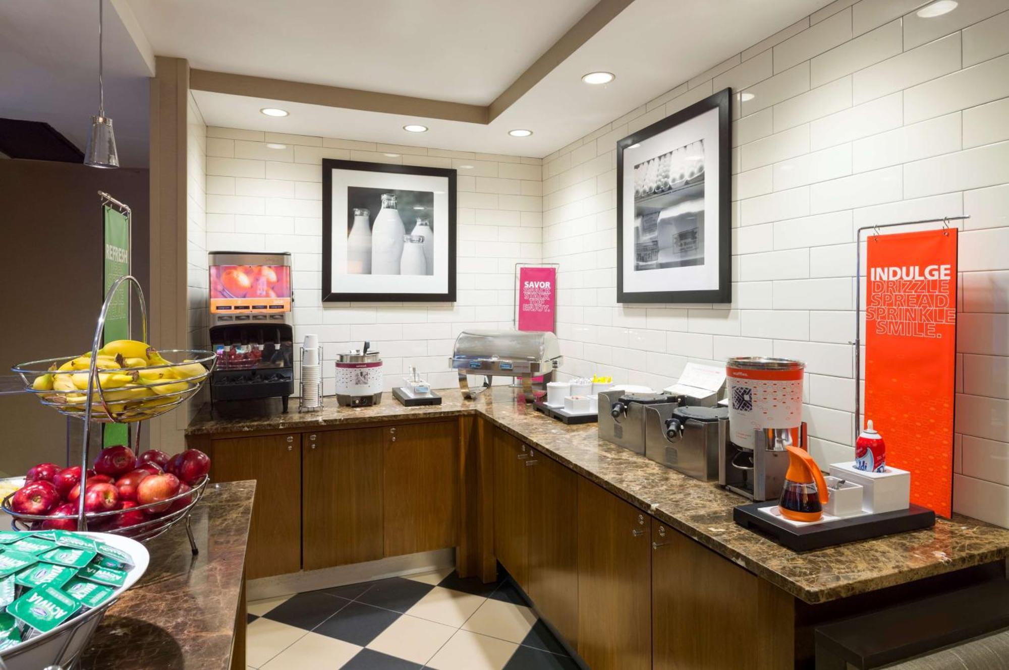 Hampton Inn Manhattan Chelsea New York Bagian luar foto