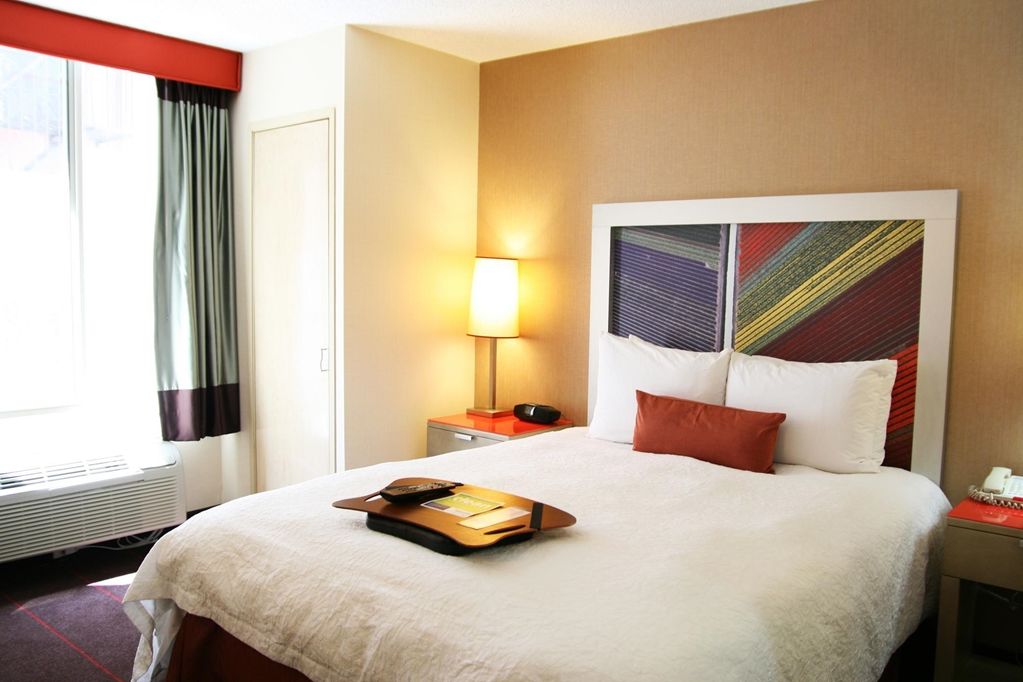 Hampton Inn Manhattan Chelsea New York Bagian luar foto